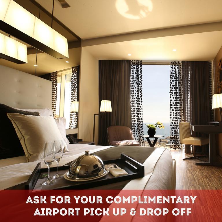 Lancaster Plaza Beirut Hotell Exteriör bild A room at the hotel